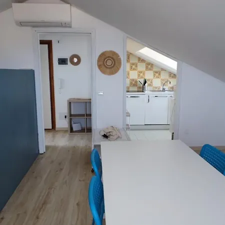 La Petite *